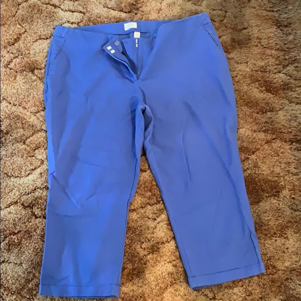 Chicos so slimming size 4 blue capris